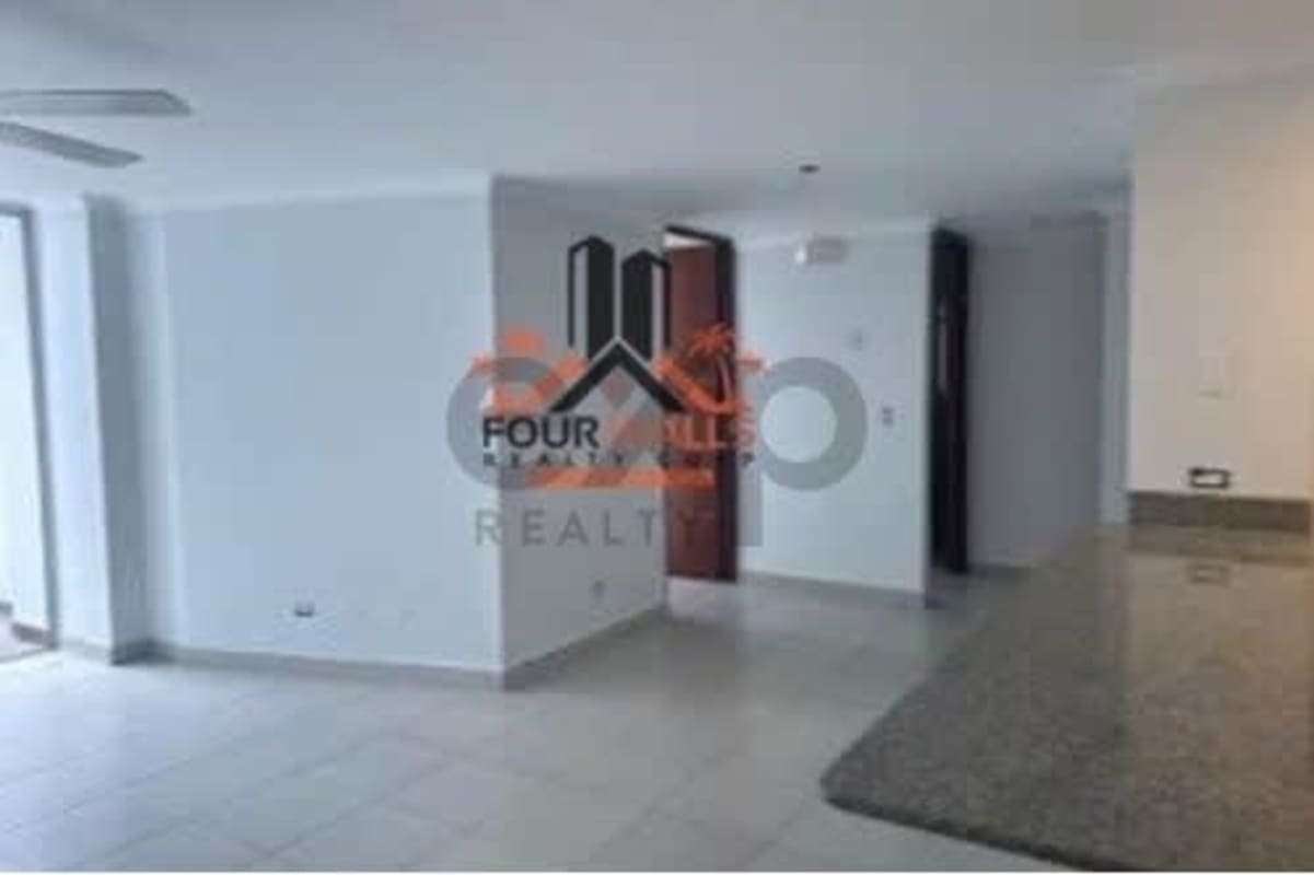Modern apartment with open concept living room, kitchen, tile floor, ceiling fan, balcony PH Central Park Panama City