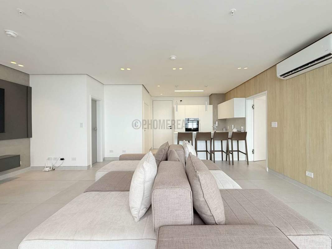 Contemporary bathroom with glass shower enclosure modern fixtures PH Ocean House Coco del Mar Panama