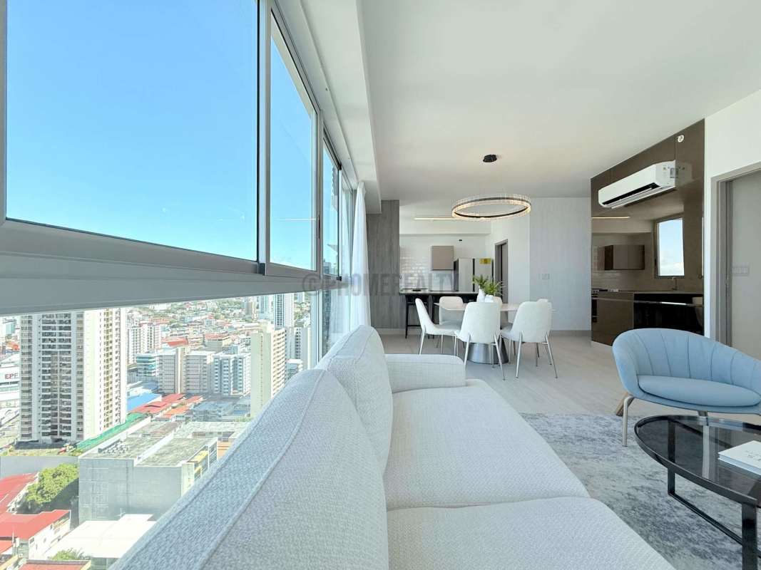 High-rise apartment with floor-to-ceiling city view windows in Obarrio Panama