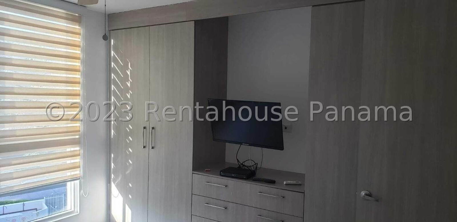 Bedroom with natural light, AC, large closet at PH Garden City Clayton Panama