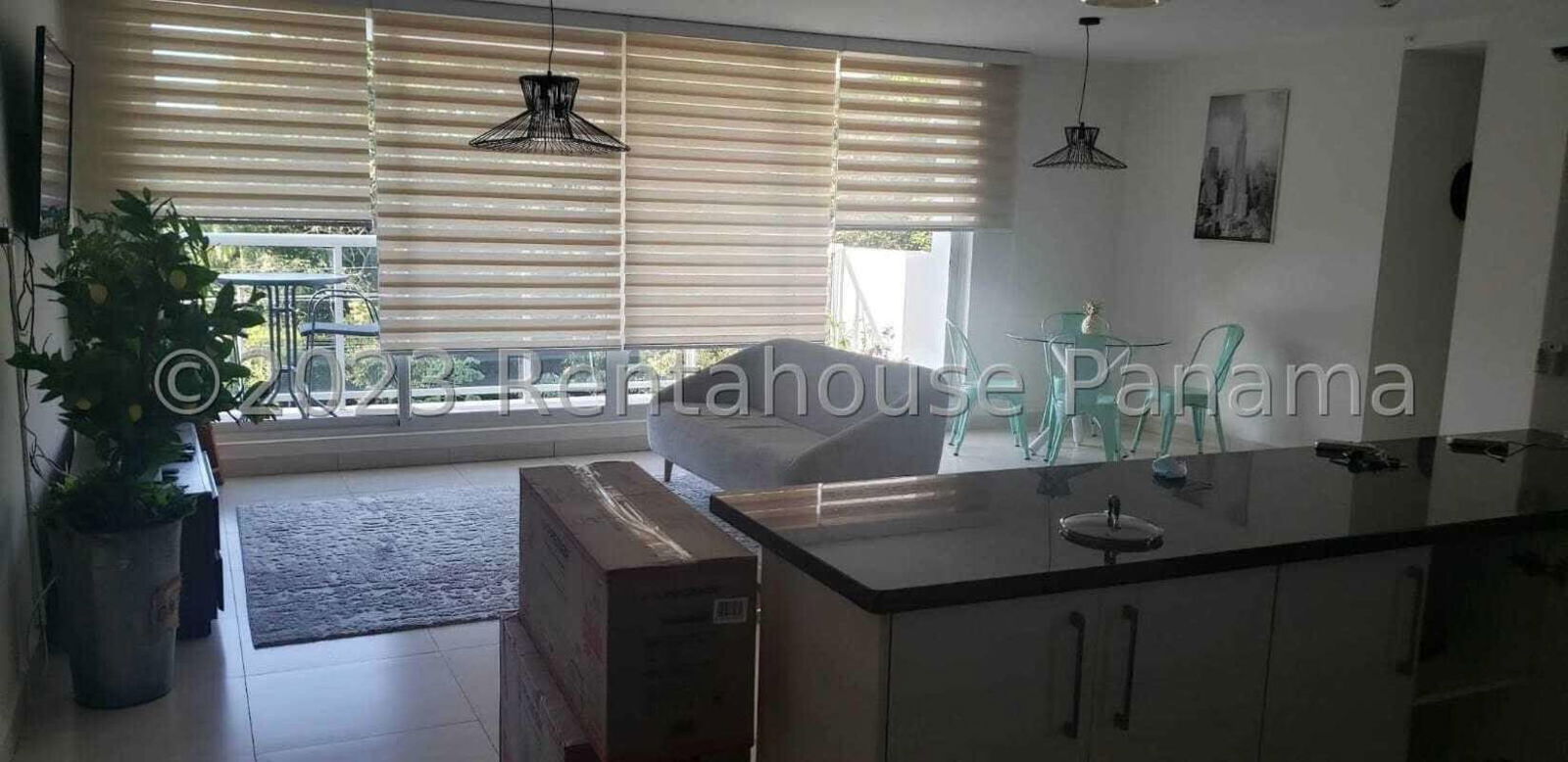 Open dining area with large windows and views in PH Garden City Clayton Panama