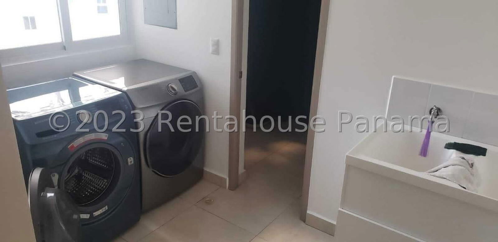 Dedicated laundry room with appliances and utility sink PH Garden City Clayton Panama