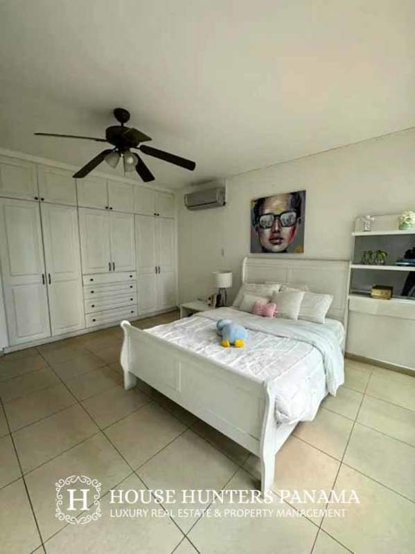 Bedroom with large window AC and built-in wardrobe PH Sol Marina Marbella Panama apartment