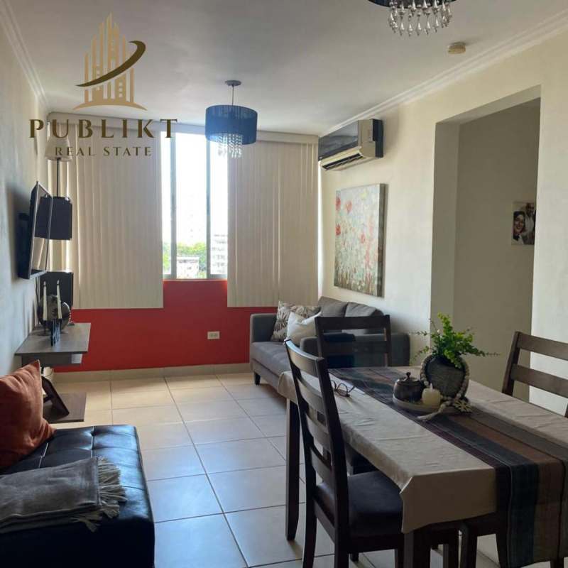 Secondary bedroom with closet natural light PH Plaza Valencia Panama apartment