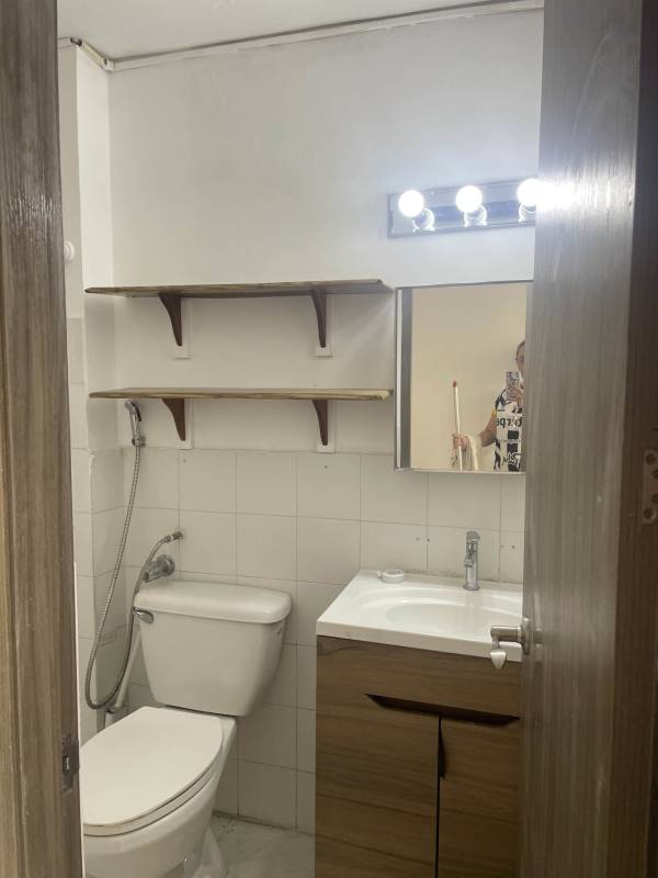 Small bathroom modern vanity mirror PH Plaza Bella Vista Panama