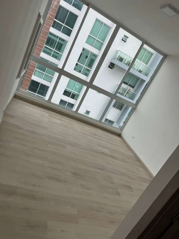 Master bedroom with walk-in closet, inverter AC, ensuite at PH The Cosmopolitan San Francisco Panama