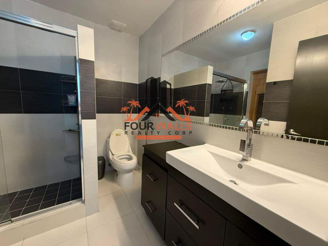 Large one bedroom apartment with city view windows PH Quadrat Punta Pacífica Panama