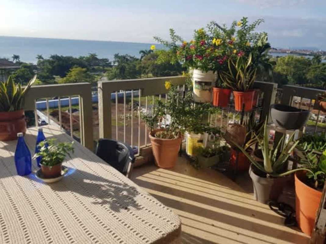 Traditional living room with entertainment center ceiling fan PH Anayansi Bella Vista