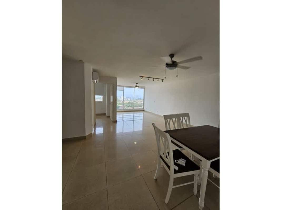 Bedroom with closet, large window, ceramic floors PH Dos Mares I in Panama City