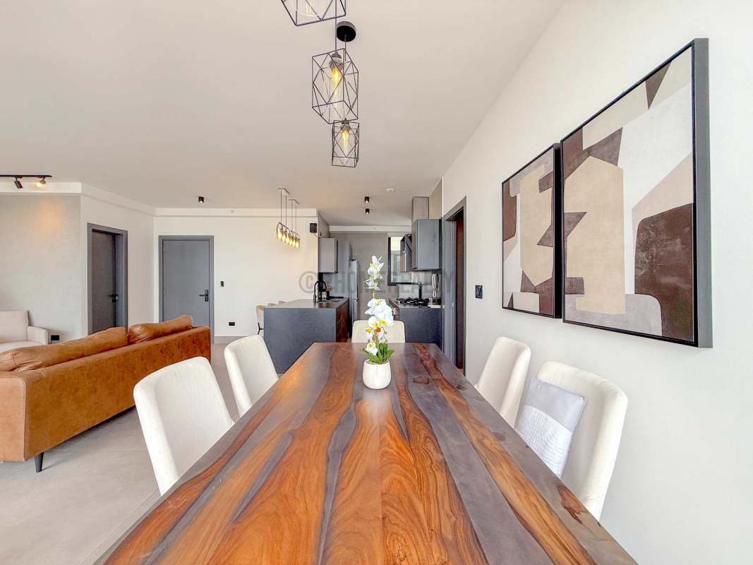 Fully equipped rooftop gym with skyline views PH Coco del Mar Panama