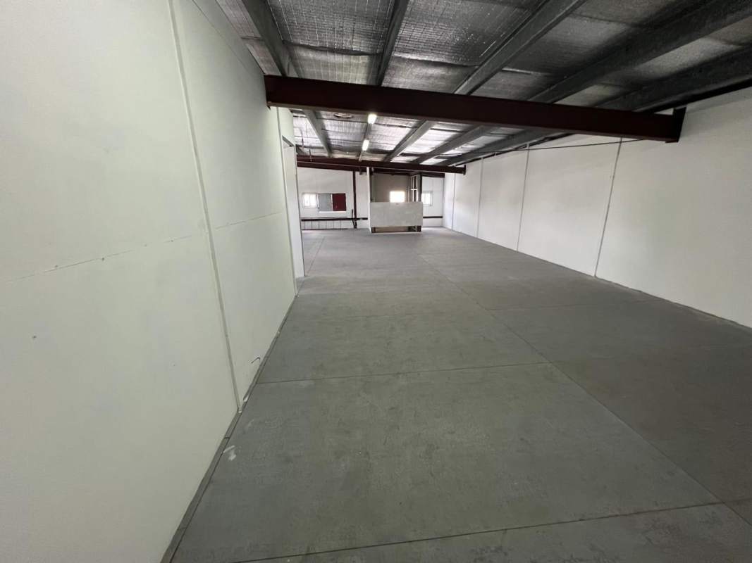 Spacious empty commercial warehouse with metal ceiling and concrete floors second floor El Ingenio Panama