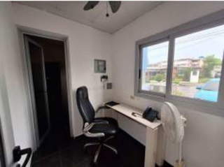 Commercial Building for Sale in Bethania - 10 bedrooms