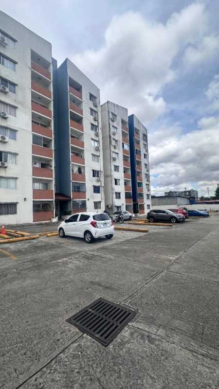 Bright living room with sliding glass door to balcony in PH Río Plaza Panama City