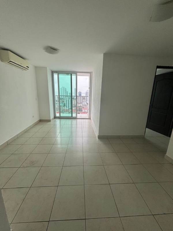 Living dining area with sliding glass doors to balcony PH Parque Lefevre Panama