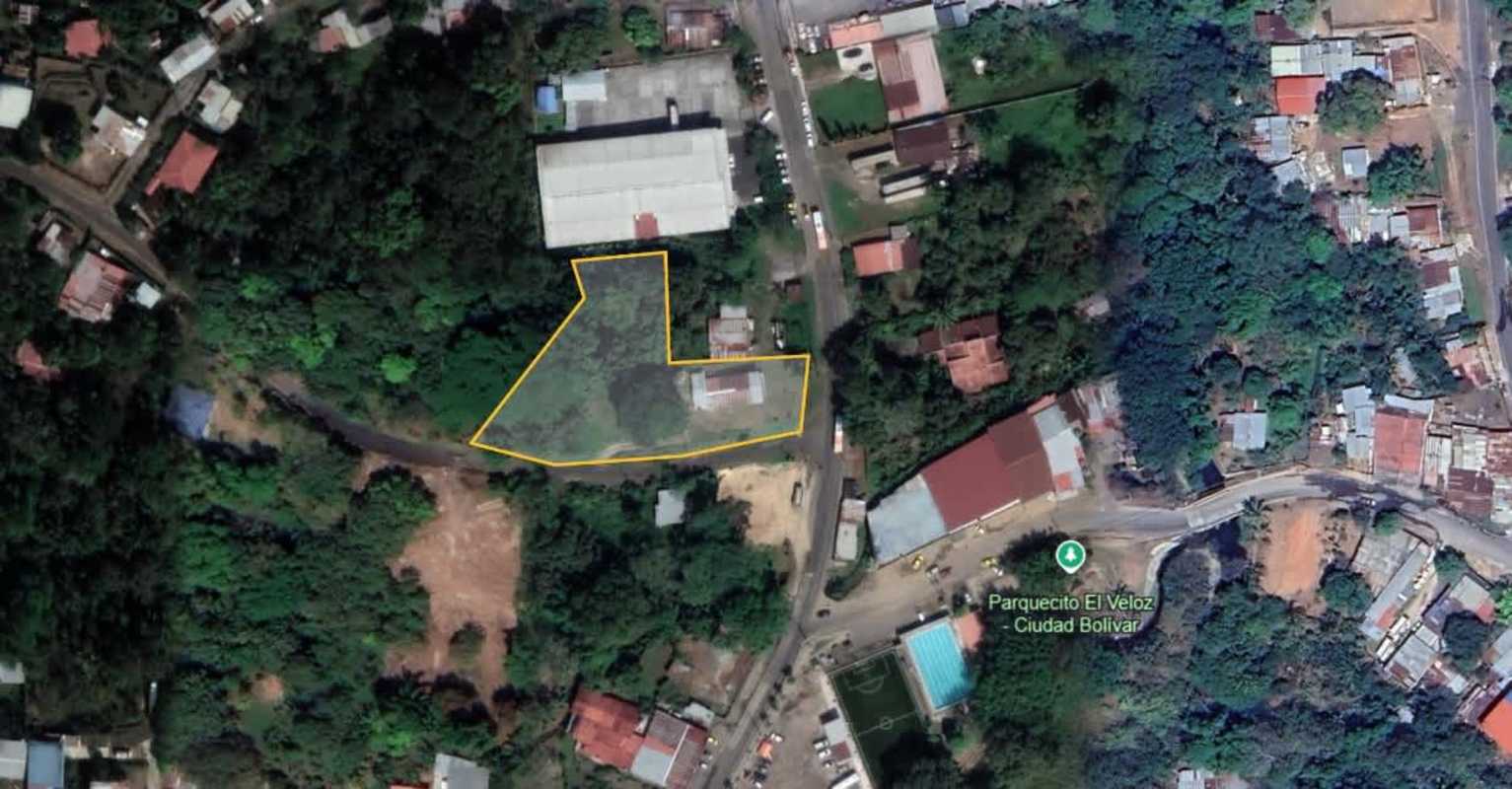Outlined aerial property with vegetation and surrounding roads Alcalde Díaz Panama