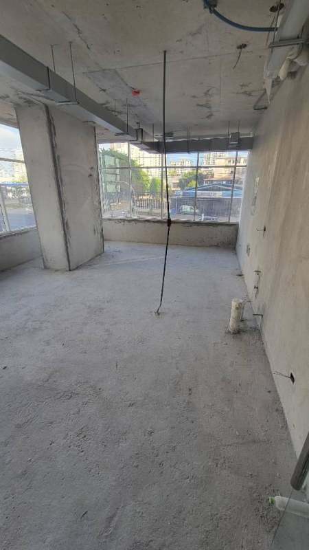 Interior open plan commercial unit unfinished ready to build out in Park Square Vía España Panama