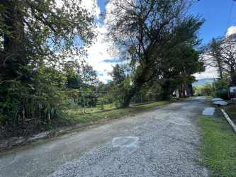 Secluded dead-end road entrance to lush mountain property in El Valle de Antón