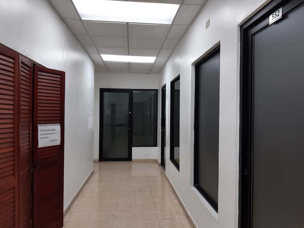 Small Furnished Office Suites Villa de las Fuentes Panama - View 4