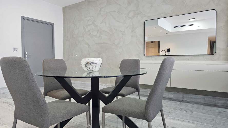 Luxurious master bedroom ocean views floor-to-ceiling windows PH BICSA Panama