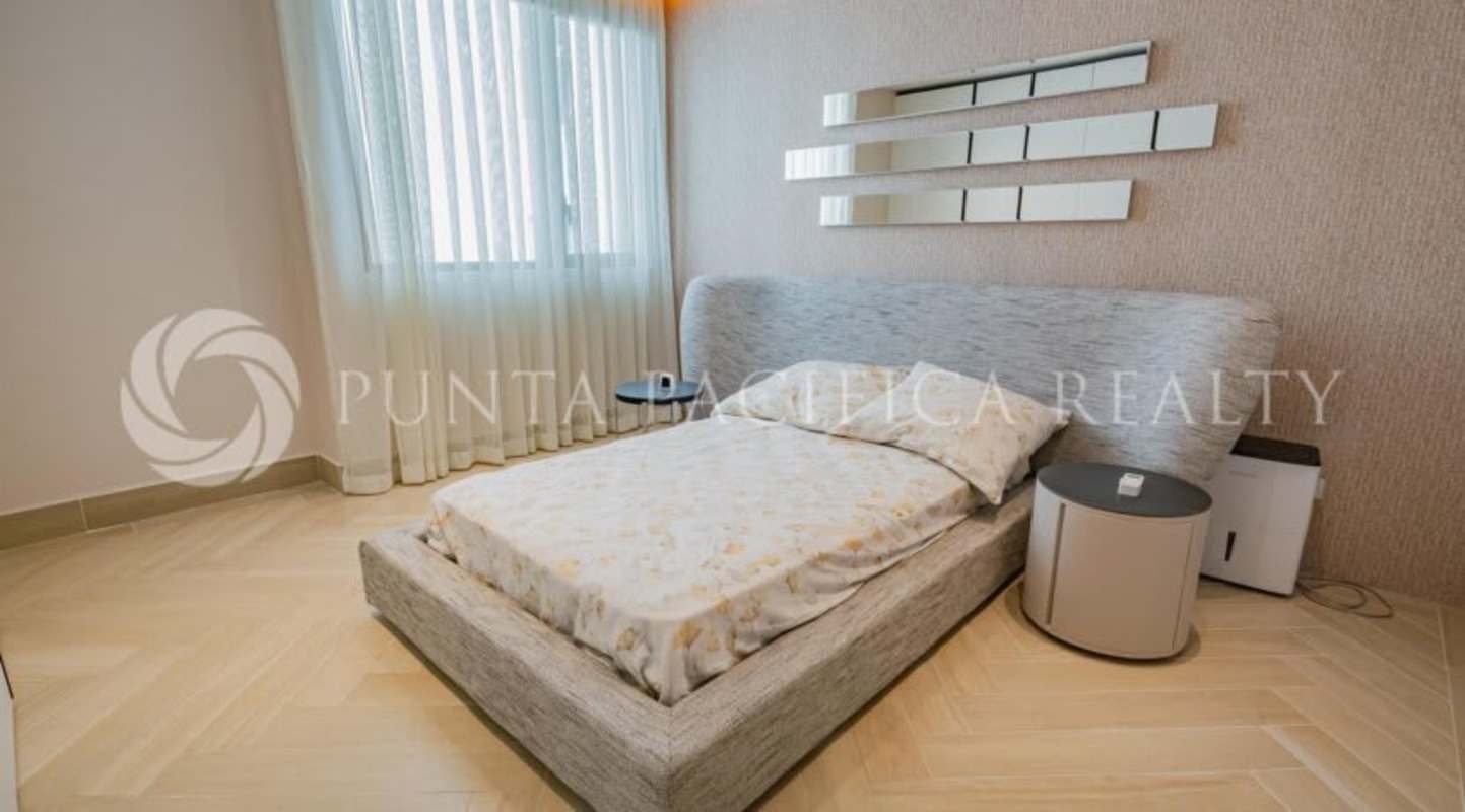 Spacious living dining with ocean views in PH Seascape Ocean Reef Islands Panama