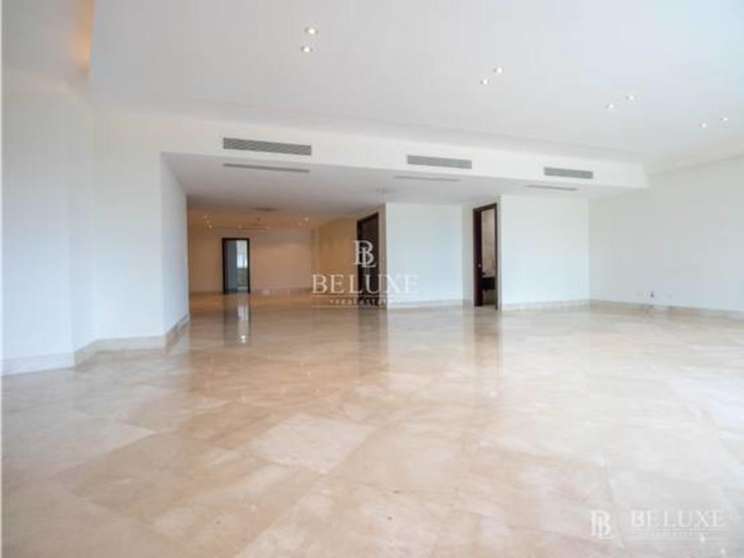 Italian modular kitchen with granite countertops and deluxe finishes in PH Miradores Punta Paitilla Panama