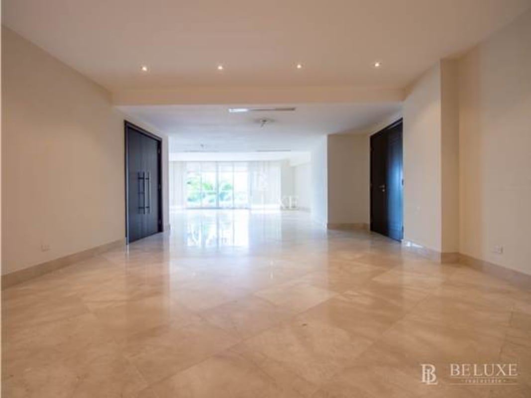 Luxury 4BR Apartment PH Miradores Punta Paitilla