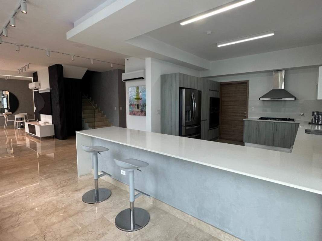 Modern master bedroom with floor-to-ceiling windows, split AC, city and ocean view PH Bicsa Financial Center Panama