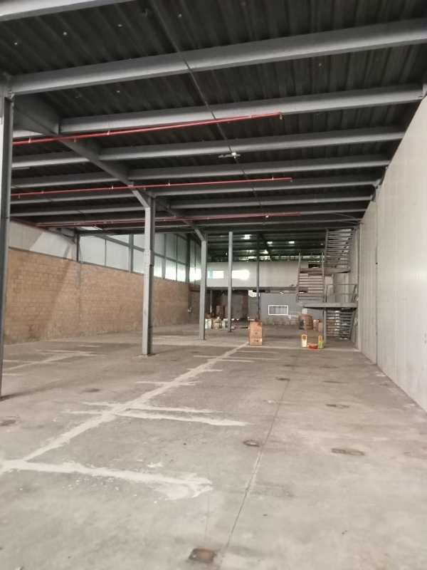 Industrial Warehouse 1250m2 in Centro Logístico Milla 8 for Sale