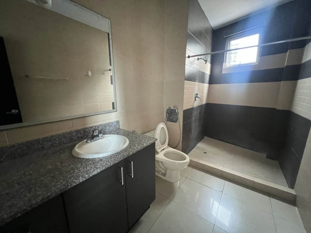 Modern gym with equipment panoramic windows PH Galeria Uno Panama City