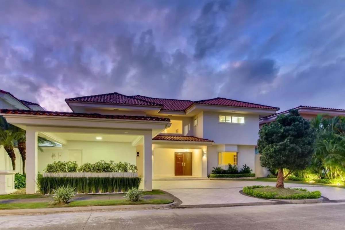 Fully equipped modern kitchen with stainless appliances in Costa del Este luxury house