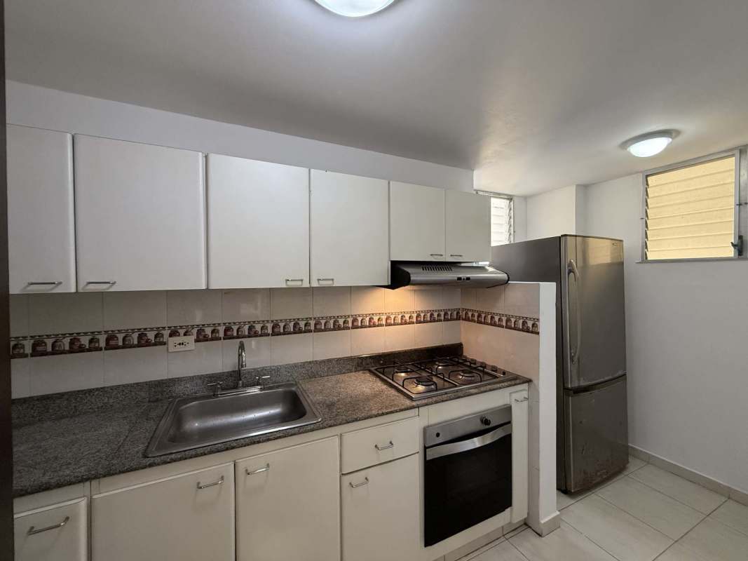 Kids bedroom with natural light window and air conditioning PH Condado Country Club