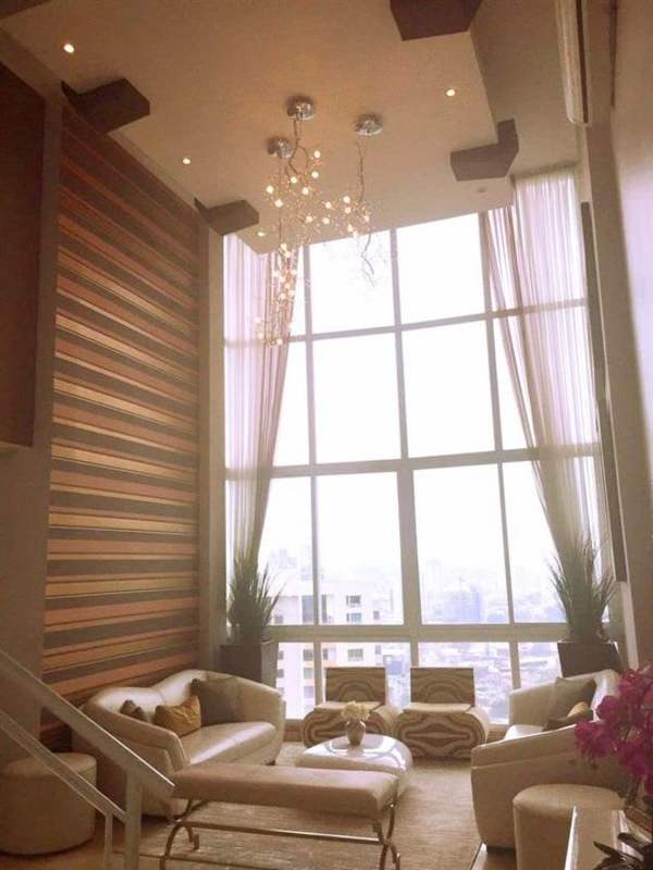 Modern Italian kitchen with granite island and stainless appliances PH Costa Pacifica Punta Pacifica Panama