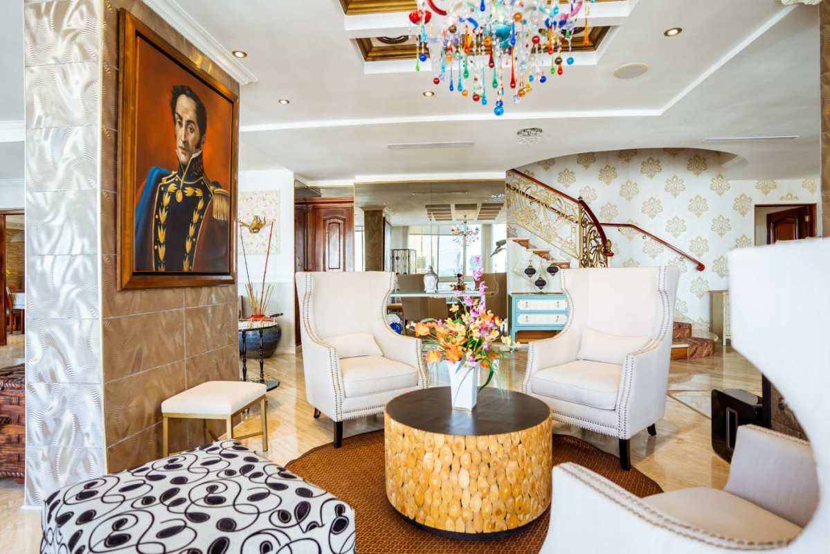 Luxury bathroom with jacuzzi tub and marble walls PH Costa del Mar Marbella Panama