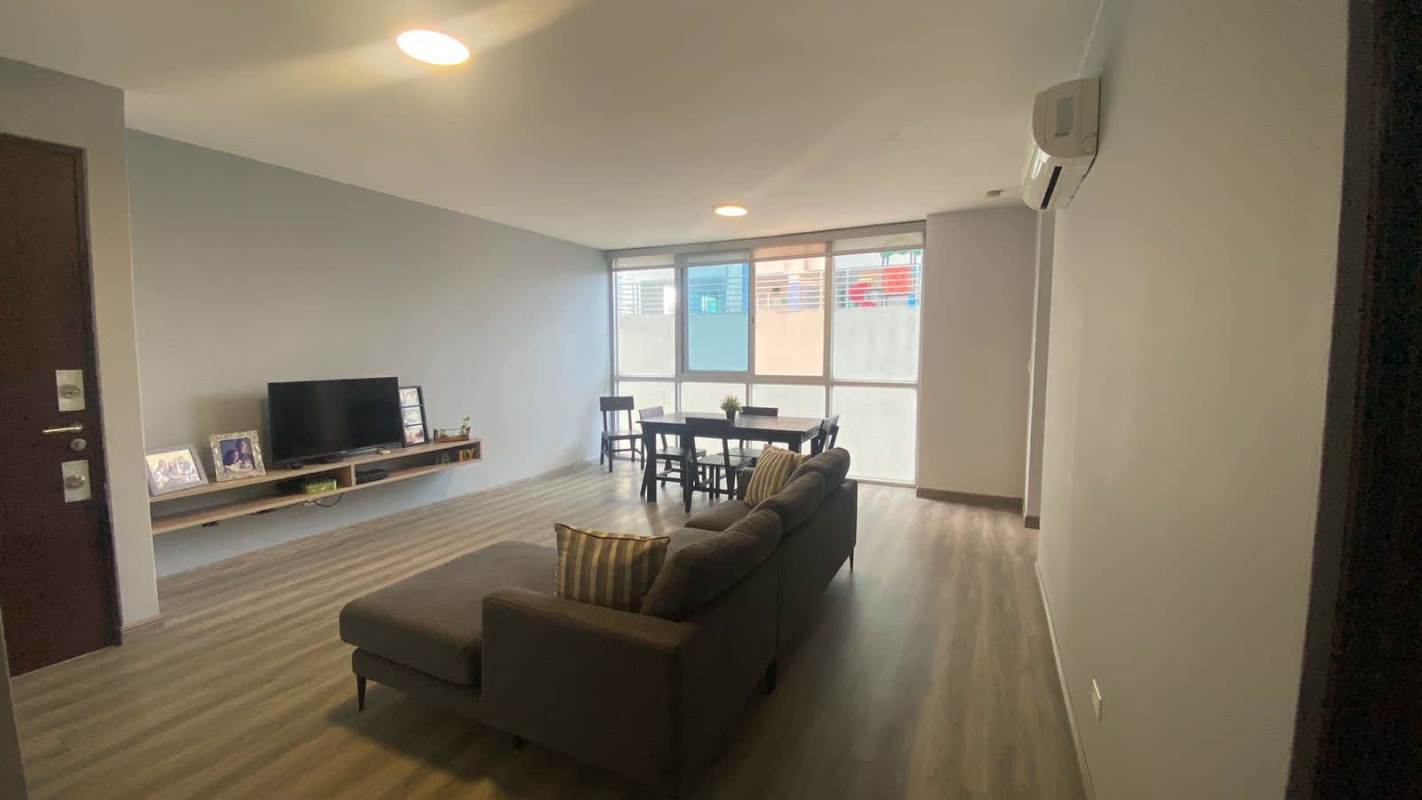 Spacious event lounge and coworking space in PH Sky Blue Tower Panama