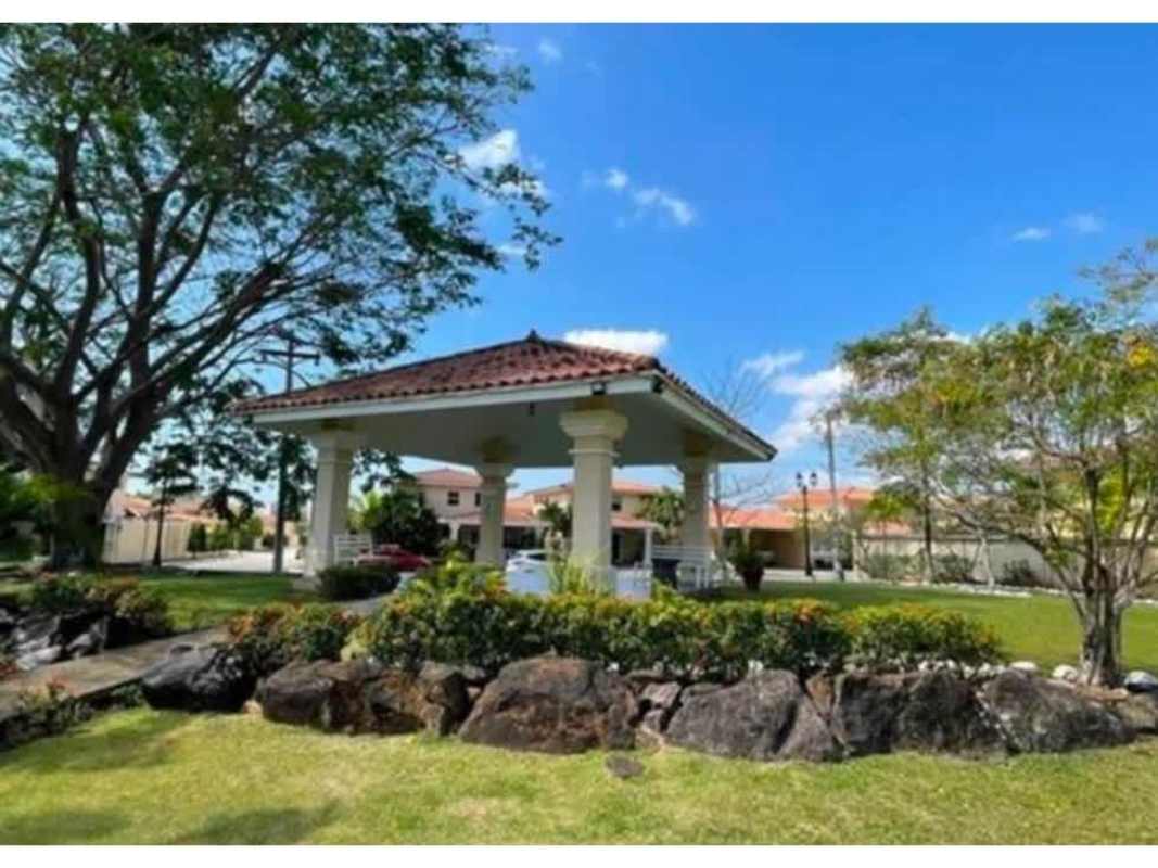 Mediterranean style pavilion and children's playground in Villa Tivoli Brisas del Golf