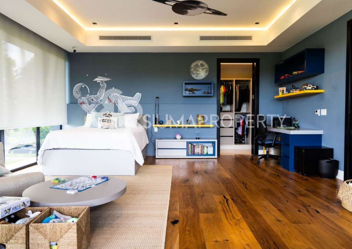 Modern bathroom with marble double vanity and glass walk-in shower in luxury mansion Santa Maria Panama