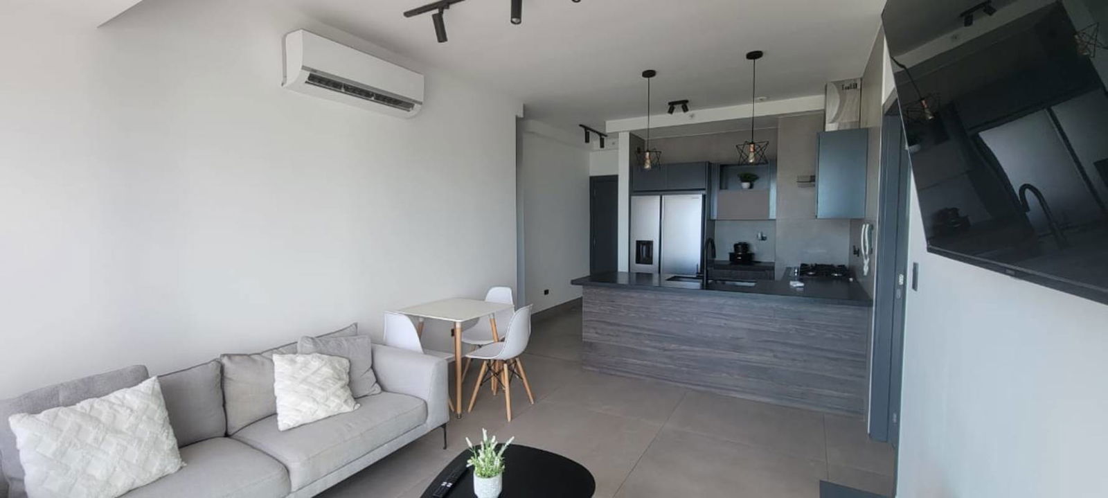 Double bedroom with city view in PH Victory Spot Coco del Mar Panama City