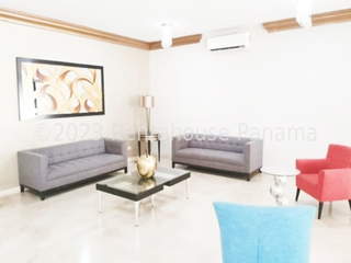 Apartment for Sale in San Francisco - 3 bedrooms