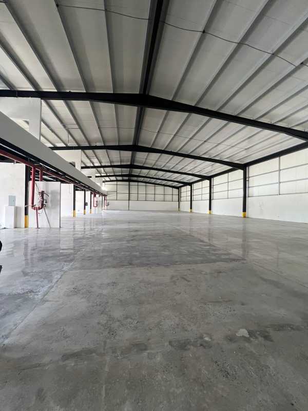 High clearance warehouse with metal beams for rent in Juan Díaz Panama