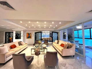 Apartment for Sale in Punta Paitilla - 4 bedrooms