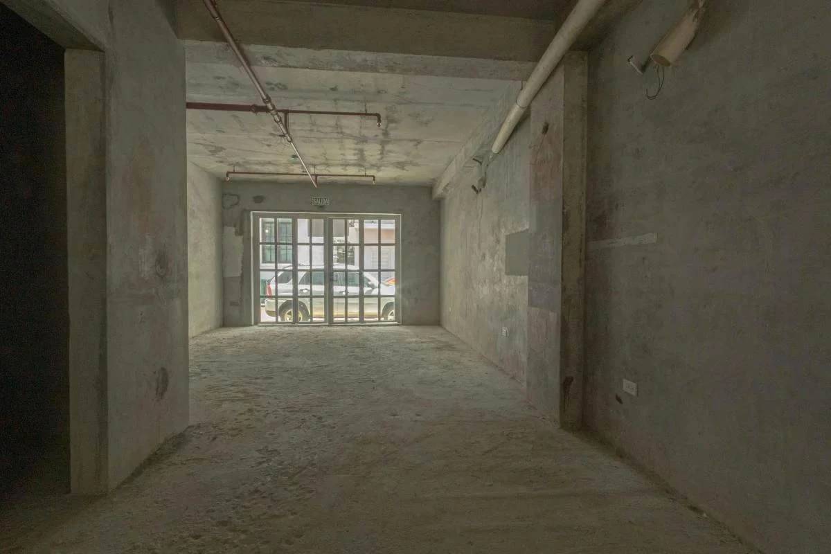 Modern cafe style dining with wood accents Casa Contemporánea Casco Viejo Panama