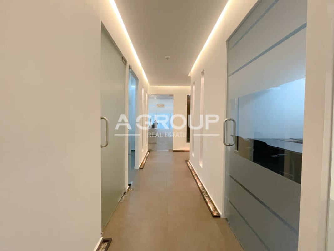 Reception area with seating and glass walls at Ocean Business Plaza Panama City