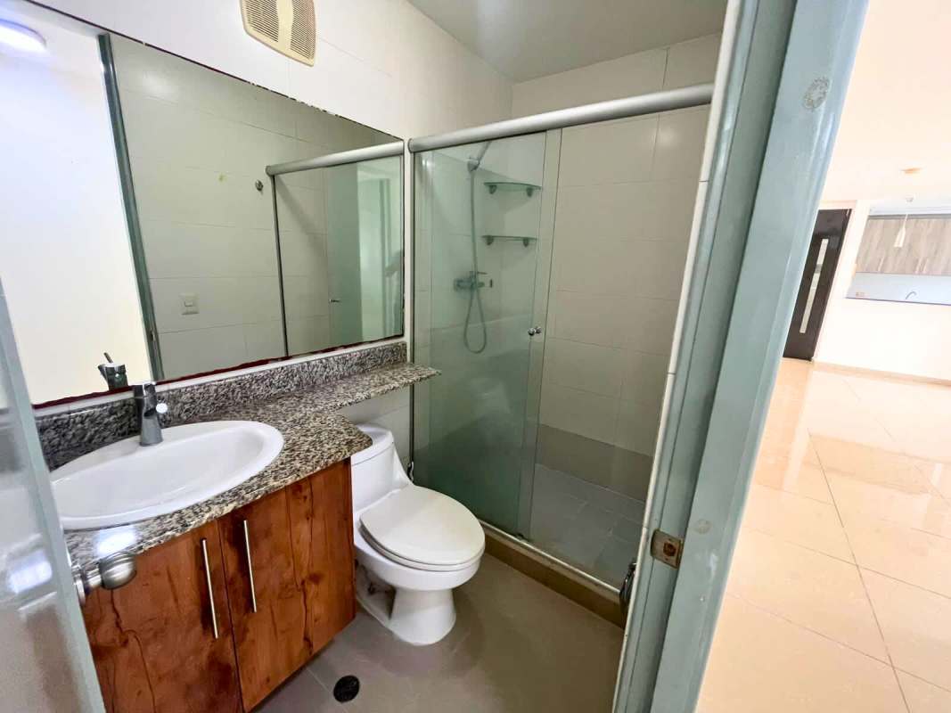 Master bedroom ceiling fan built-in wardrobe window PH Via Porras San Francisco