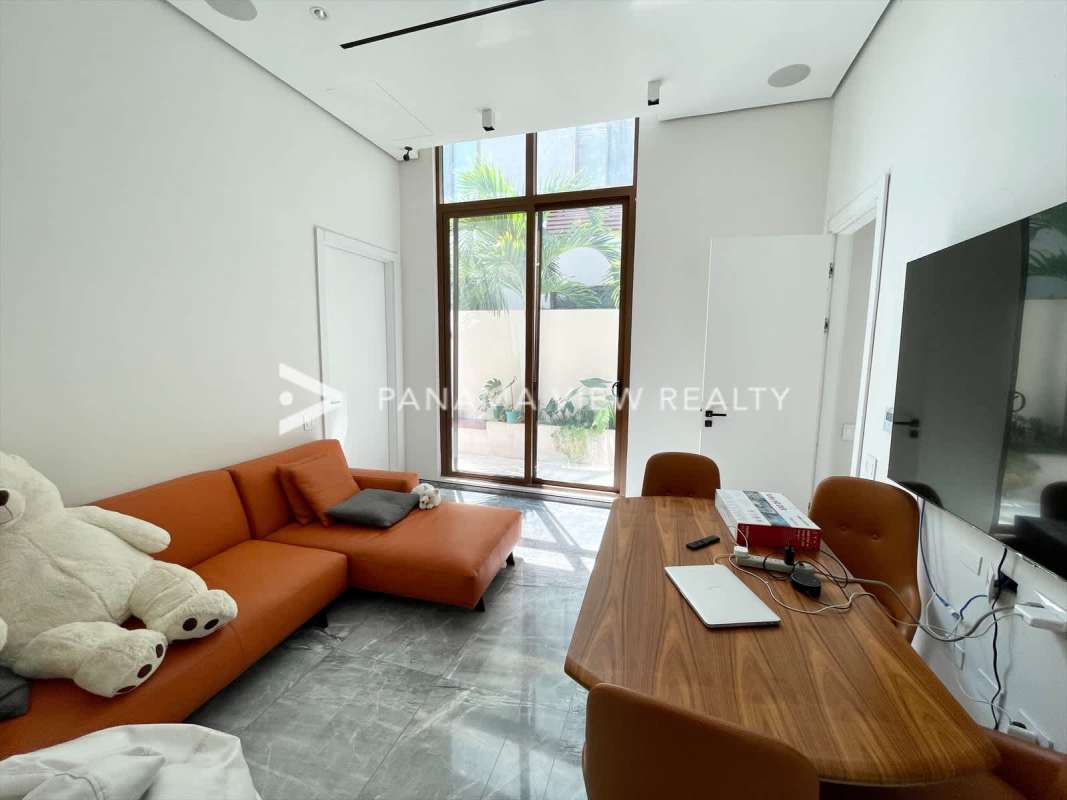 Spacious terrace with private Jacuzzi overlooking ocean and city skyline, PH Ocean Reef Panama