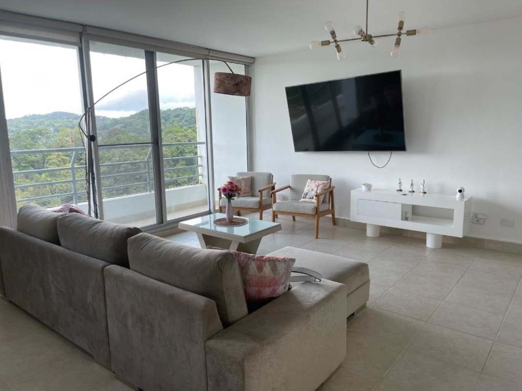 Modern living and dining area fully furnished in PH Clayton Park 1 Clayton Panama