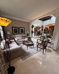 House for Sale in Bella Vista - 5 bedrooms