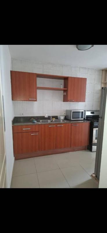 Spacious bedroom with large windows and city views in PH San Francisco Bay Panama