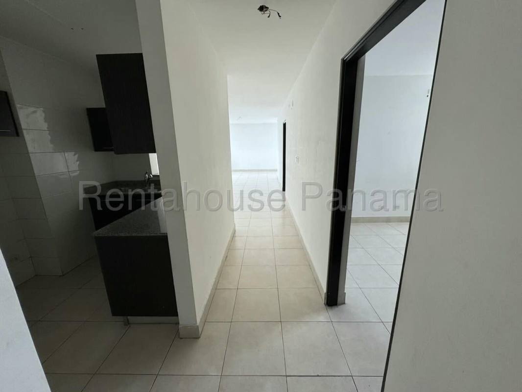 Contemporary bathroom with glass shower door and granite countertop in PH Edison Park Tower