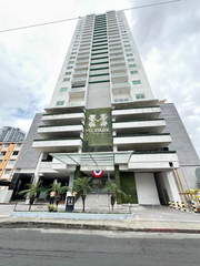 Apartment for Sale in San Francisco - 2 bedrooms