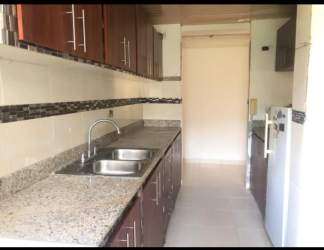 Bedroom with split AC, built-in wardrobe, modern ceiling PH Silver City Portobelo